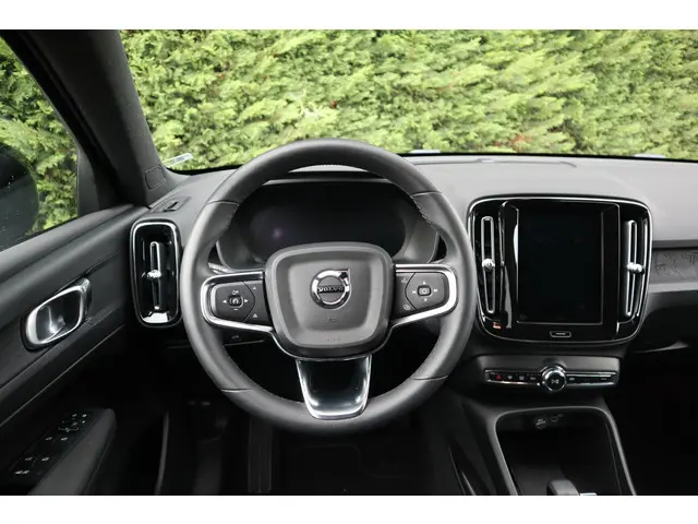 Volvo XC40 Recharge Core 70 kWh 2023 Elektrisch 7