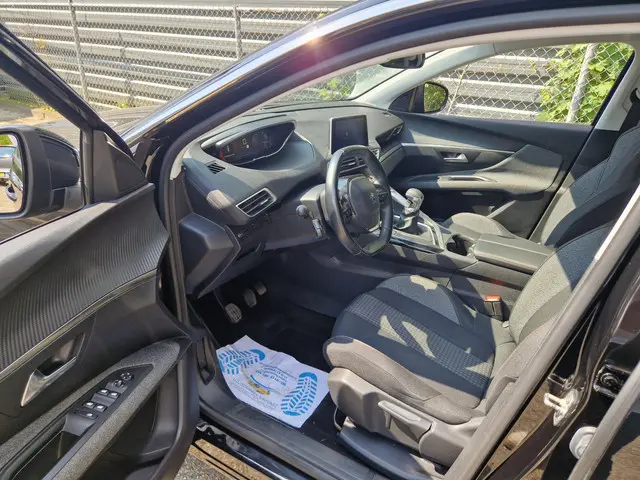 Peugeot 3008 1.2 PureTech Crossway 2019 Benzine 8