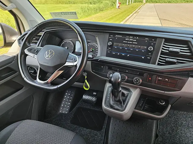 Volkswagen Transporter 2.0 TDI 2022 Diesel 8