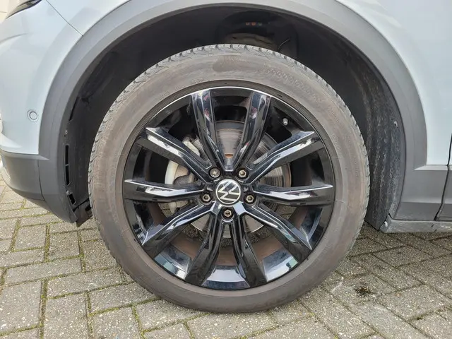 Volkswagen T-Roc 1.5 TSI Sport Business R 2020 Benzine 26