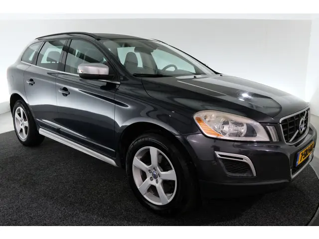 Volvo XC60 3.2 AWD R-Design 2012 Benzine 25