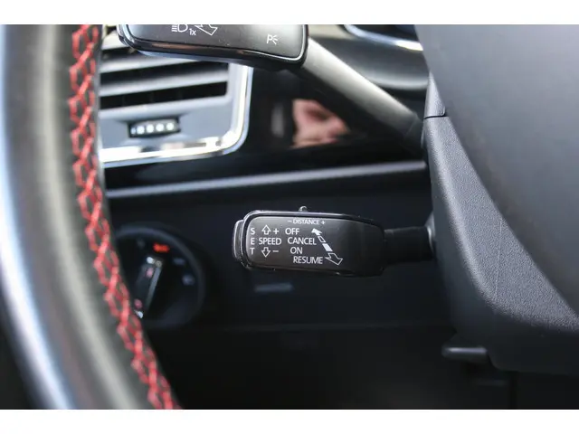 SEAT Ateca 1.5 TSI FR Business Intense 2020 Benzine 32