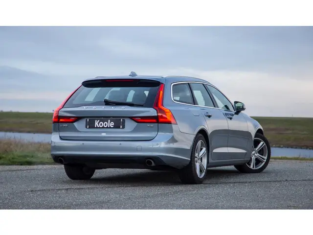Volvo V90 2.0 T5 Momentum 2017 Benzine 41