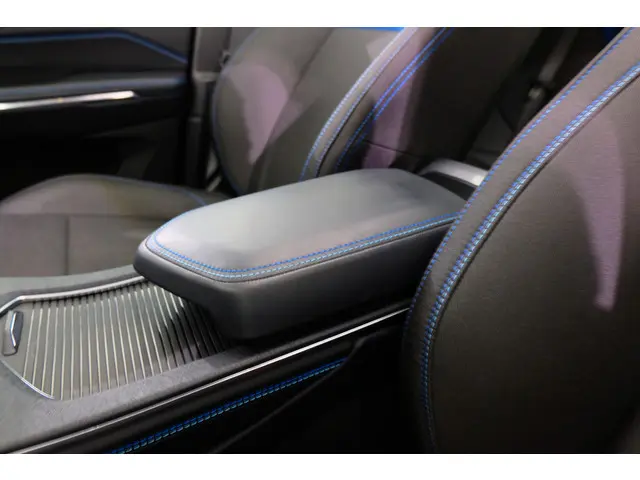 Lynk & Co 01 1.5 2022 Hybride Benzine 31