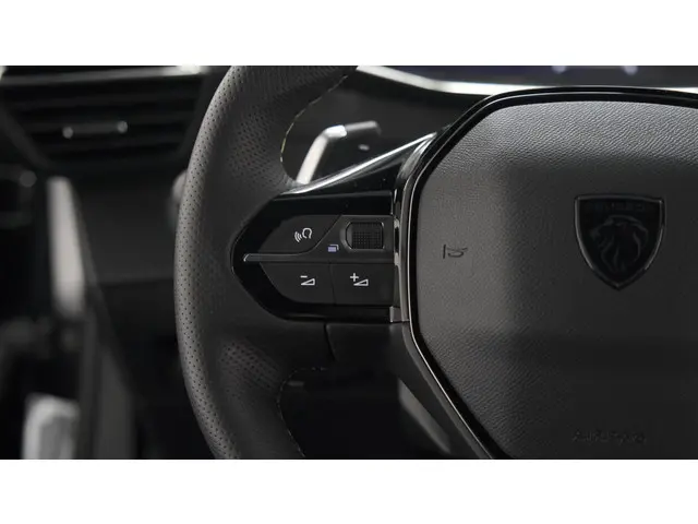 Peugeot 2008 PureTech 130 EAT8 GT 2024 Benzine 35
