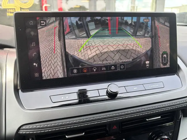 Nissan QASHQAI MHEV 140 MT N-Connecta 2025 Benzine 13