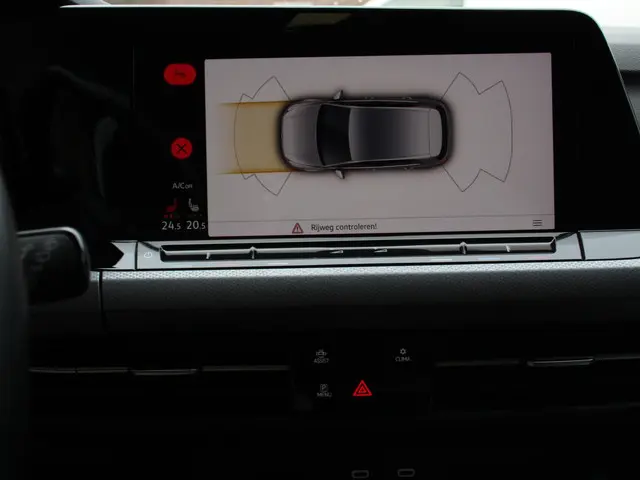 Volkswagen Golf 1.0 eTSI 110pk DSG Active 2022 Benzine 26