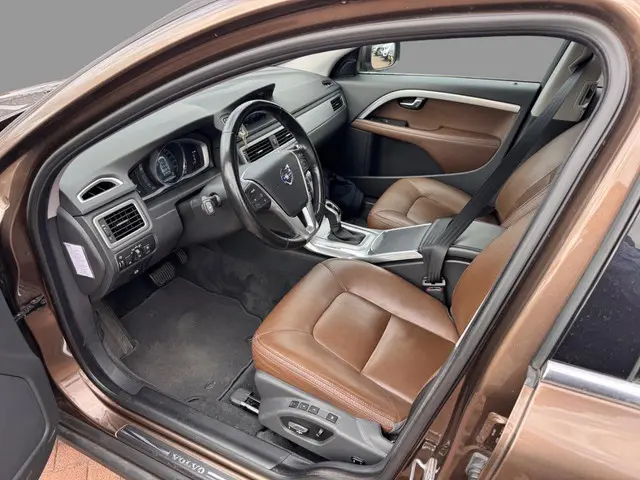 Volvo XC70 2.0 T5 FWD Nordic+ 2015 Benzine 2