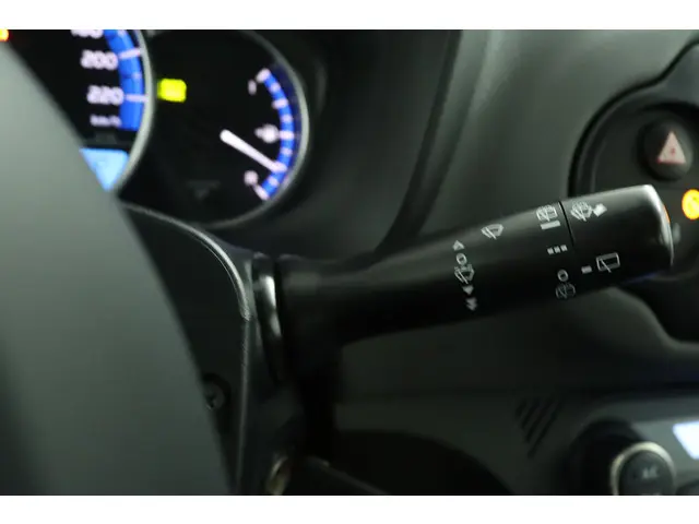 Toyota Yaris 1.5 Hybrid Aspiration 2015 Hybride Benzine 31