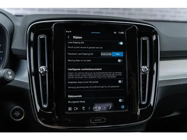 Volvo XC40 2.0 B4 Plus Dark 2024 Benzine 44