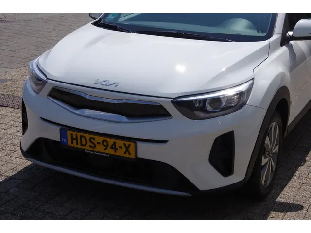 Kia Stonic 1.0 T-GDi DynamicPlusline 2023 Benzine 2