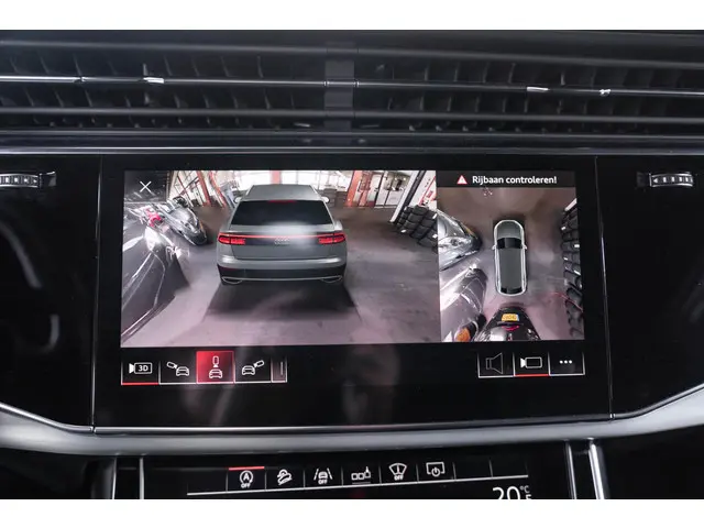Audi Q8 55 TFSI quattro 2019 Benzine 81