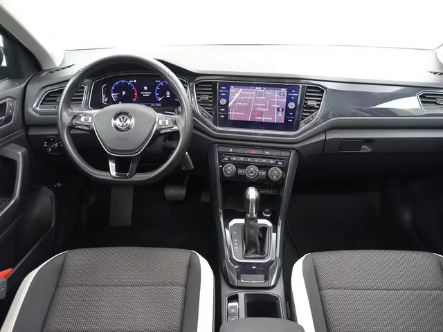 Volkswagen T-Roc 1.5 TSI R-line+ Aut- 2019 Benzine 8