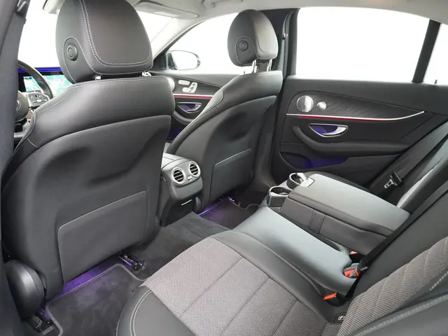 Mercedes-Benz E-Klasse 200 Sport Edition 2019 Benzine 16