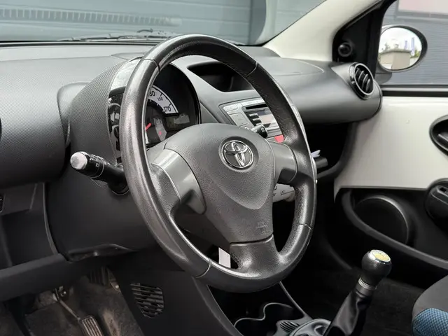 Toyota Aygo 1.0 VVT-i Access 2012 Benzine 17