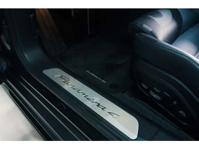 Porsche Panamera 2.9 4 E-Hybrid 2024 Hybride Benzine 30