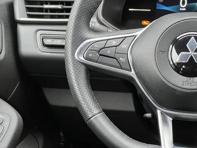 Mitsubishi Colt 1.0T MT First Edition 2024 Benzine 24