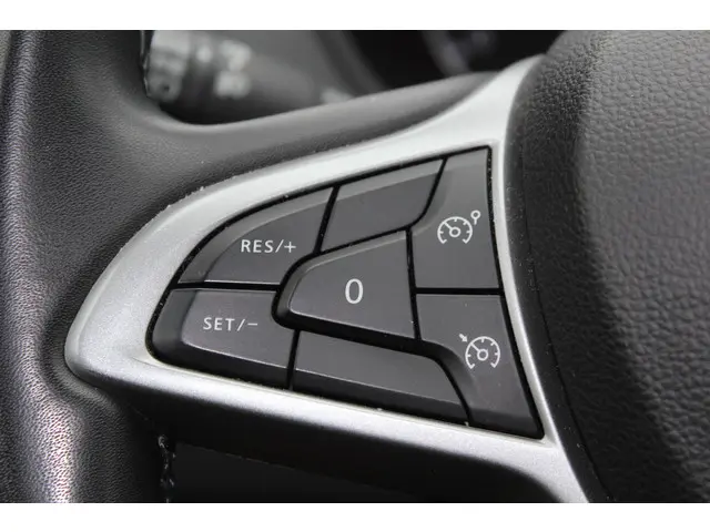 Dacia Duster 1.3 TCe 130 Journey 2023 Benzine 28