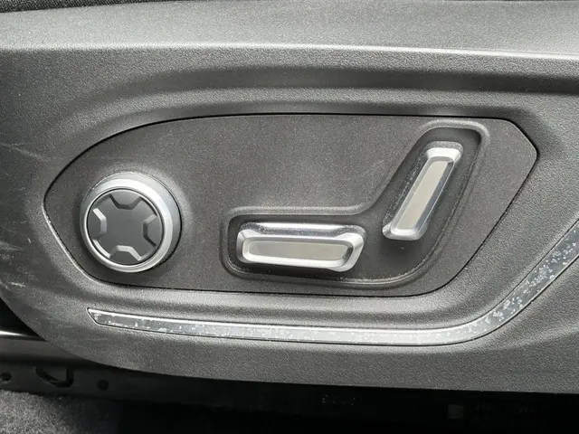 Lynk & Co 01 1.5 2025 Hybride Benzine 14
