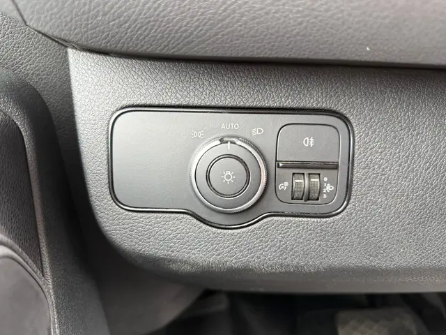 Mercedes-Benz Sprinter 319 1.9 CDI 2023 Diesel 27