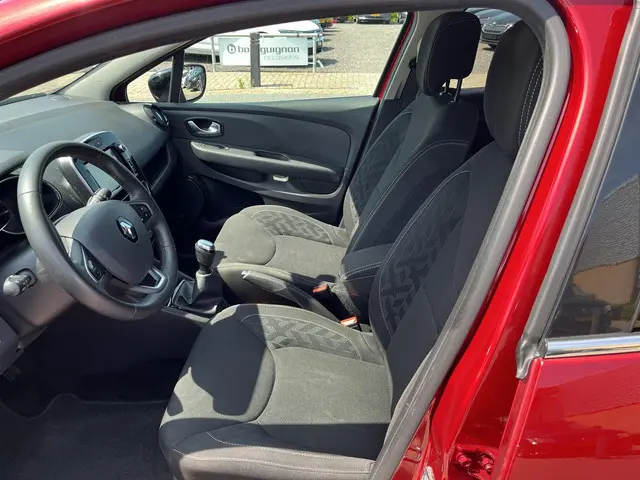 Renault Clio Estate 0.9 TCe Limited 2019 Benzine 14
