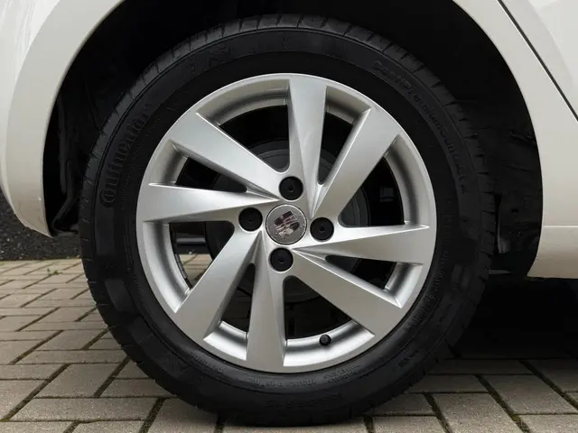 SEAT Mii 1.0 Style Sport 2013 Benzine 7