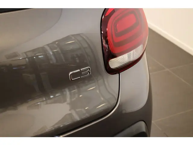 Citroën C3 PT 83 Shine 2021 Benzine 18