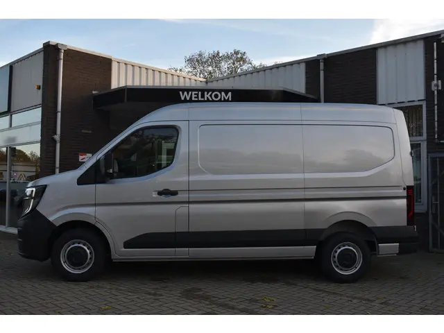Renault Master T35 2.0 dCi 130 L2H2 Advance 2024 Diesel 10