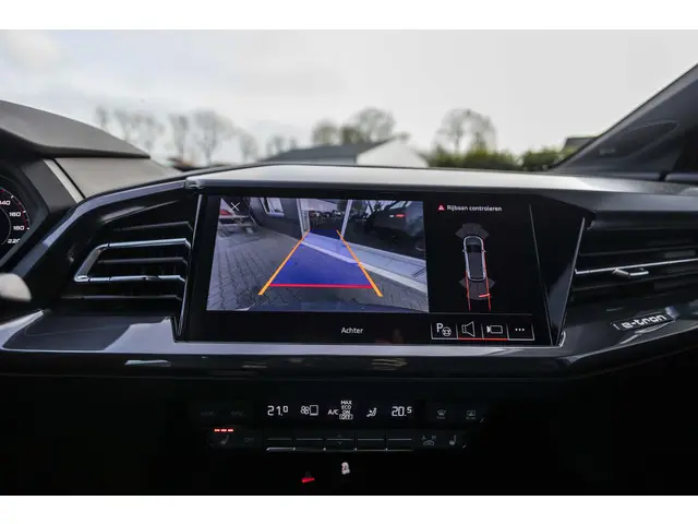 Audi Q4 e-tron 35 S edition 55 kWh 2022 Elektrisch 25