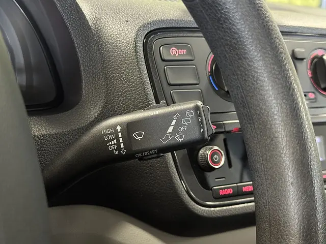 SEAT Mii 1.0 Style Connect 2017 Benzine 21