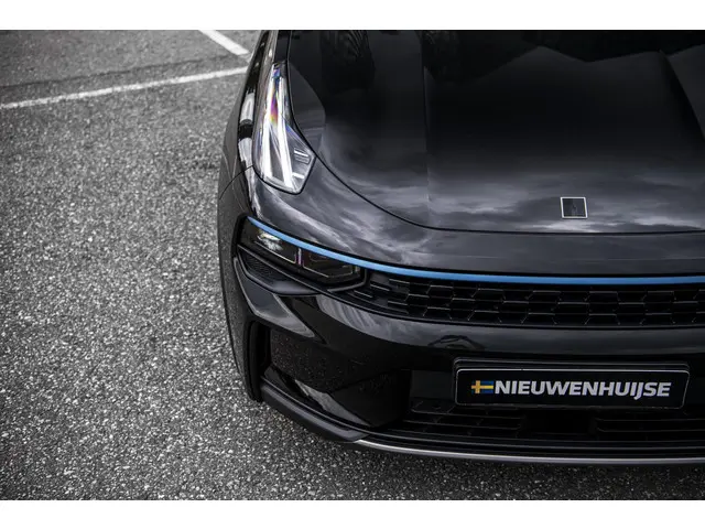 Lynk & Co 01 2