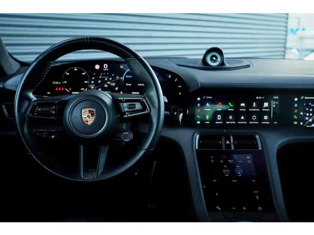 Porsche Taycan Turbo 93 kWh 2020 Elektrisch 37