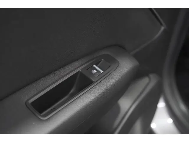 Renault Captur TCe 100 Intens 2020 Benzine 33