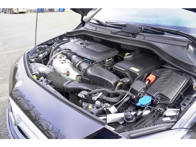 Mercedes-Benz B-Klasse 160 Business 2017 Benzine 12