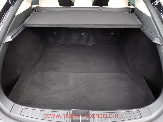 Tesla Model S 75D 2018 Elektrisch 36