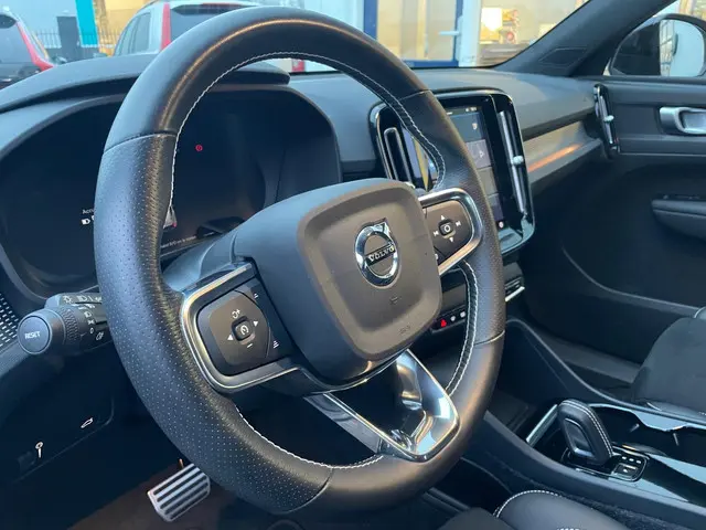 Volvo XC40 Recharge P8 AWD R-Design 2021 Elektrisch 15