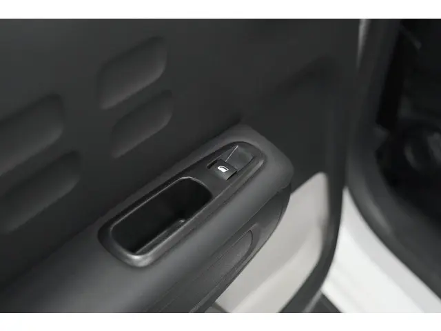 Citroën C3 PureTech 82 Shine 2023 Benzine 28