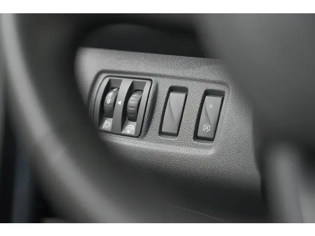 Renault Clio TCe 90 Limited 2018 Benzine 33