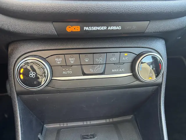 Ford Fiesta 1.0 EcoBoost Hybrid Titanium 2022 Benzine 16