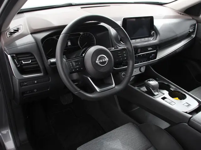 Nissan X-Trail 1.5 Acenta 7p. 2024 Benzine 2