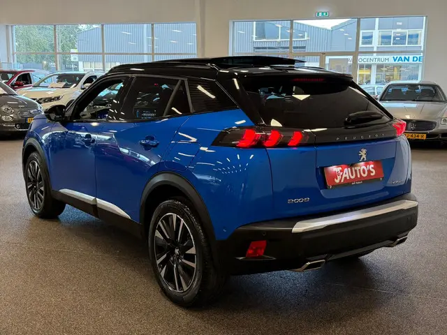 Peugeot 2008 1.2 GT-LINE 2021 Benzine 3