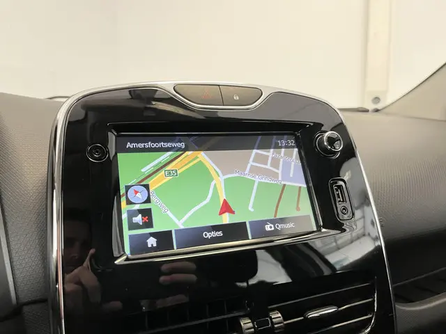 Renault Clio 0.9 TCe ECO Collection 2013 Benzine 19