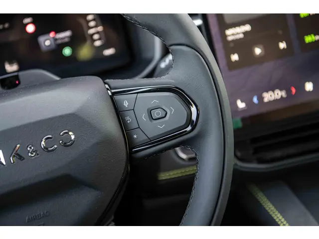 Lynk & Co 01 1.5 Core 2026 Hybride Benzine 18