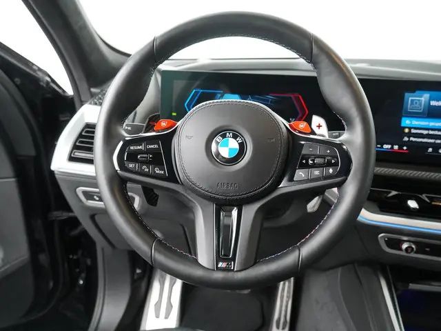 BMW XM PHEV 30 kWh 2024 Hybride Benzine 2