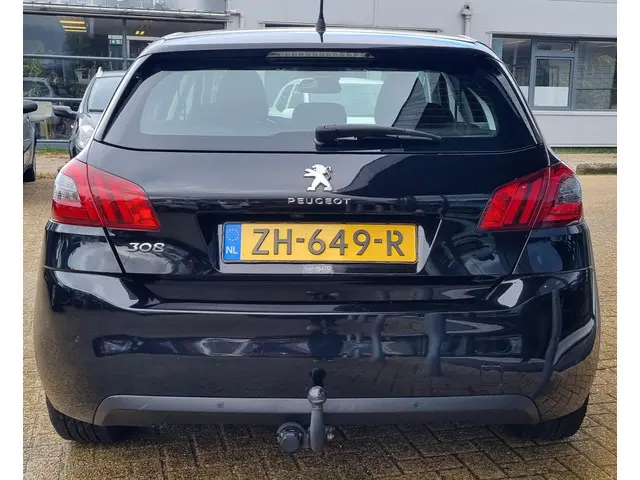 Peugeot 308 1.2 PureTech Blue Lease 2019 Benzine 4