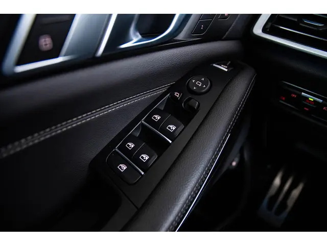 BMW X5 xDrive45e High Executive 2022 Hybride Benzine 43
