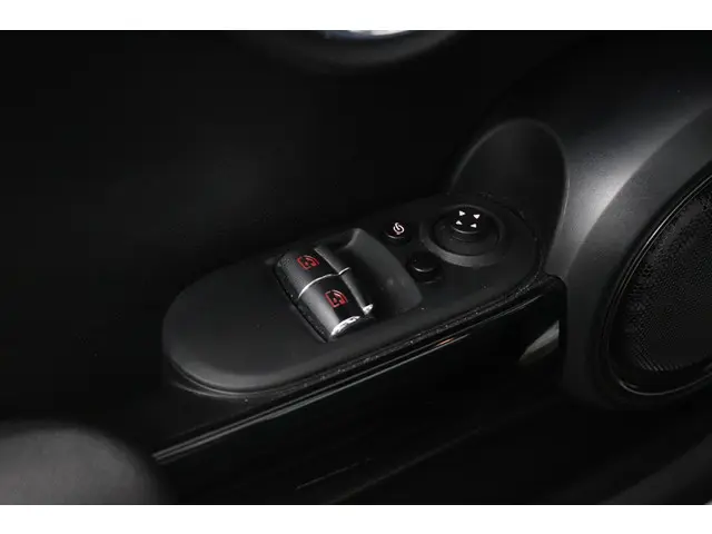 MINI Cooper 1.5 Camden Plus Edition 2023 Benzine 34