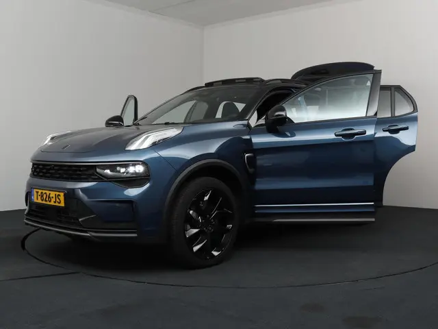 Lynk & Co 01 1.5 2023 Hybride Benzine 27