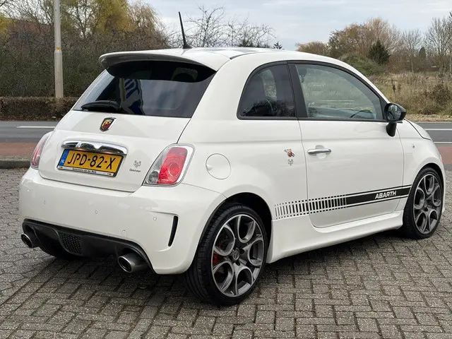 Fiat 500 1.4-16V Abarth 2013 Benzine 9