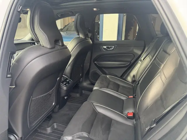 Volvo XC60 2.0 T6 AWD Inscription R-Design 2018 Benzine 10